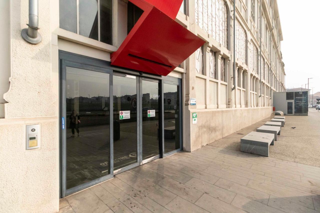 Dora Riverside Modern Apartment With Private Parking トリノ エクステリア 写真